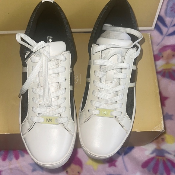 Michael Kors Monochrome Lace-Up Sneakers - Picture 3 of 8